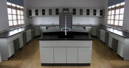 實驗臺幫助我們更好的進行實驗